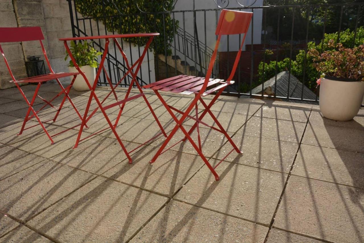 Vakantiehuis Modern 3 Bedroom House Near The Sea
